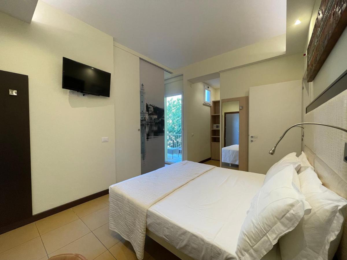 Hotel City Rimini Bagian luar foto