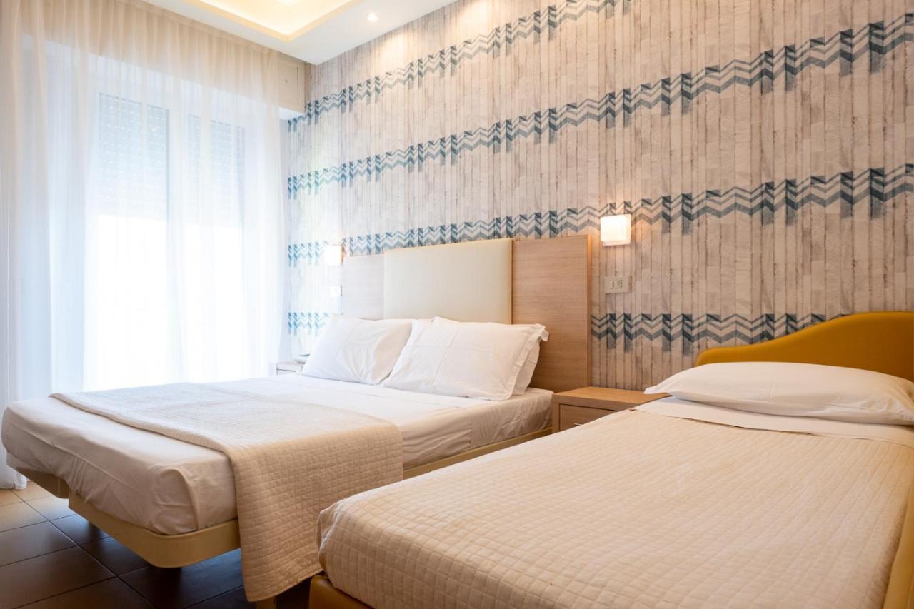 Hotel City Rimini Bagian luar foto