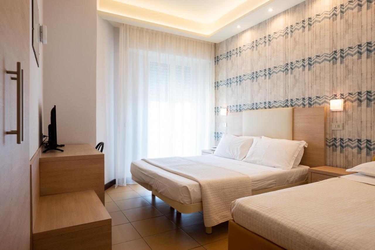 Hotel City Rimini Bagian luar foto