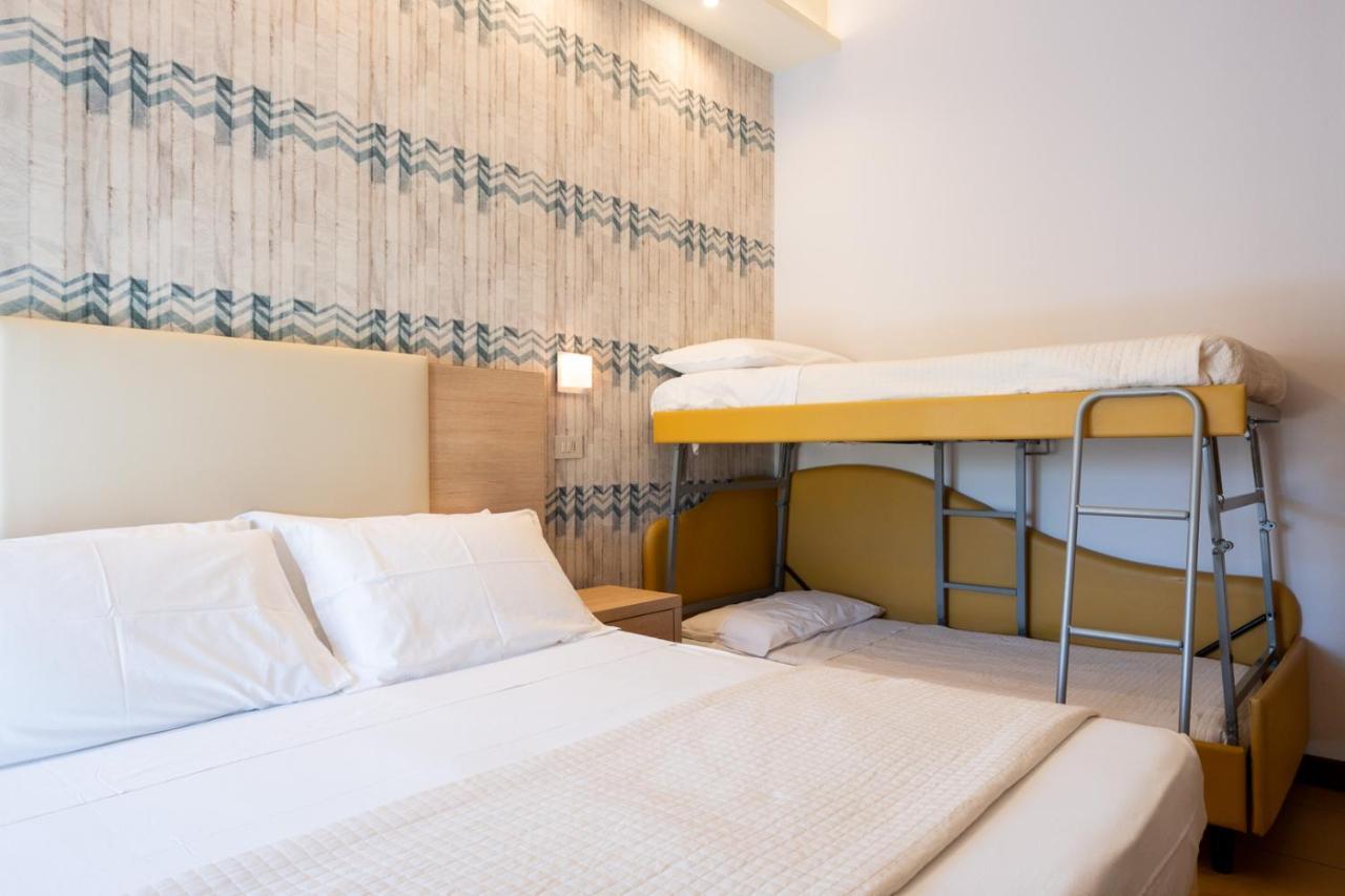 Hotel City Rimini Bagian luar foto