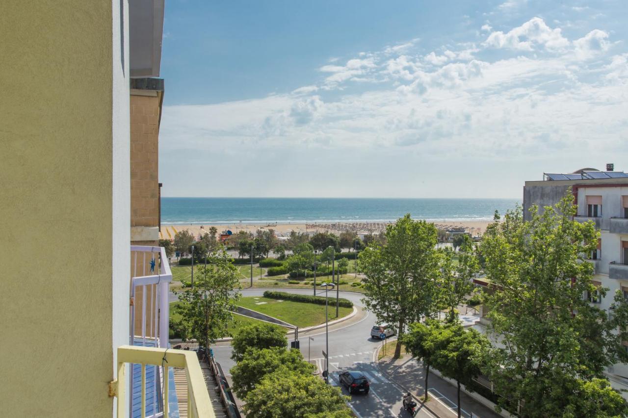 Hotel City Rimini Bagian luar foto